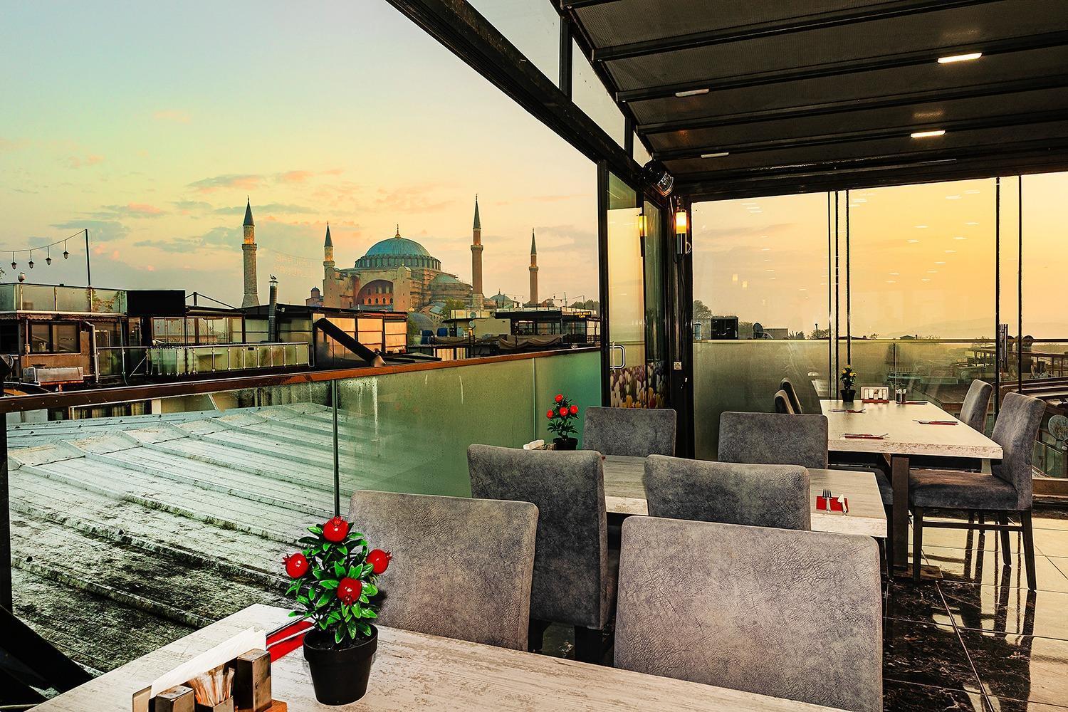 Aristocrat Hotel Istambul Exterior foto